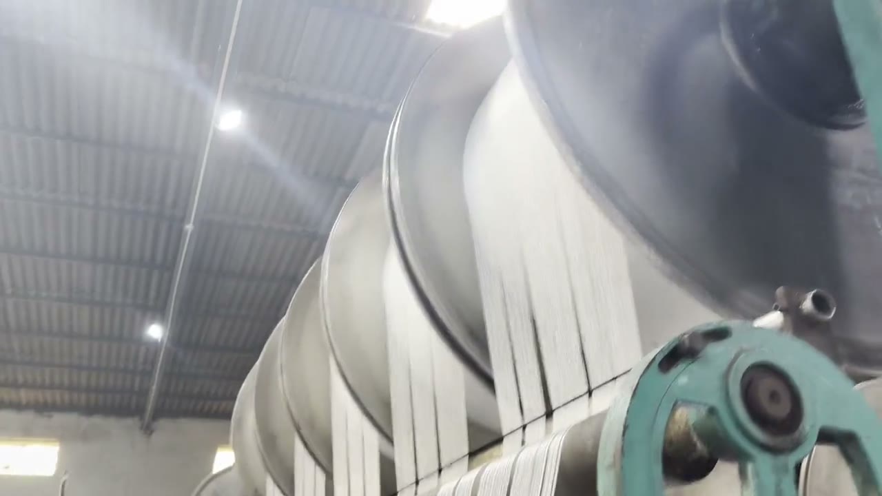 Raschel knitting machine in operation